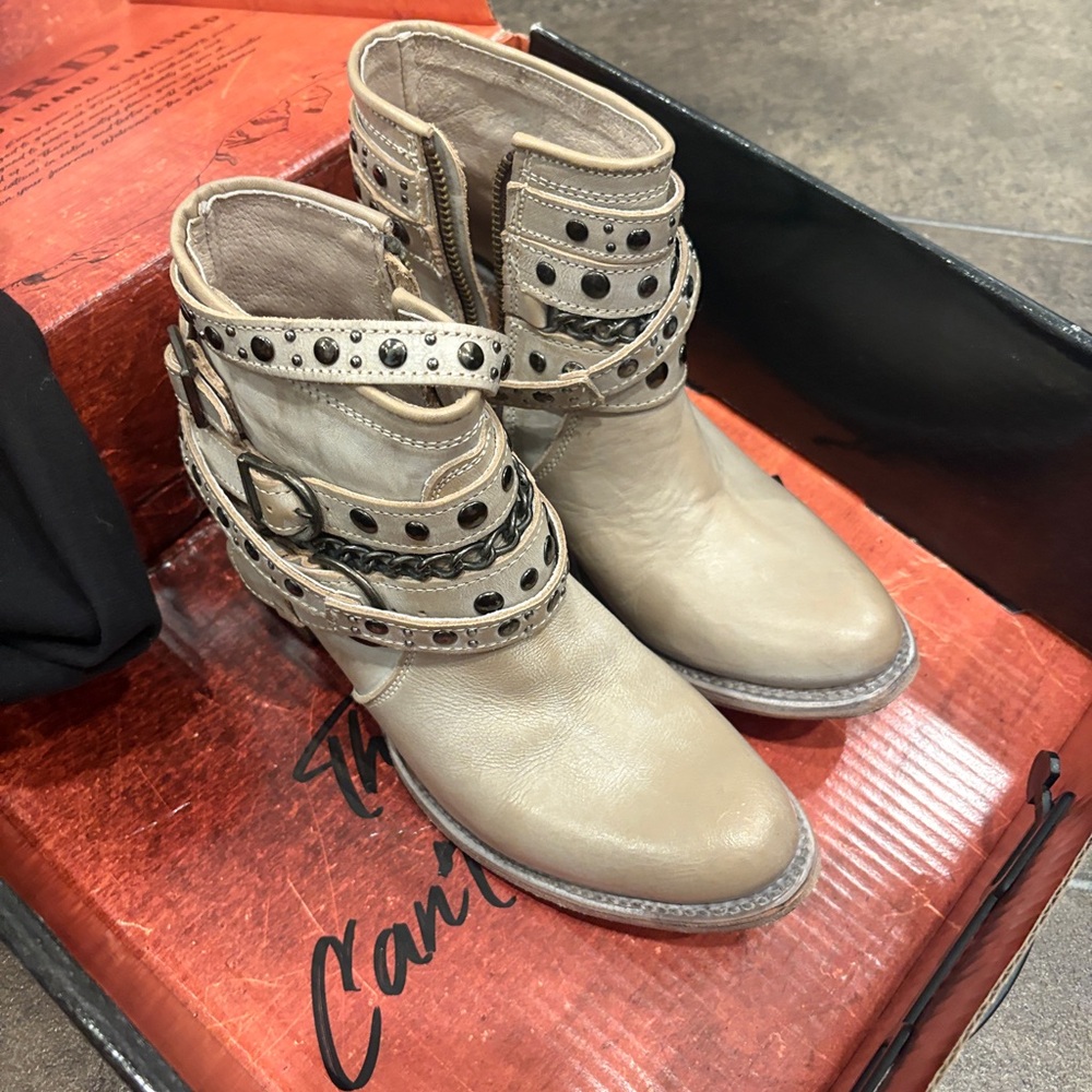 Freebird Sandra Cream Ankle Booties with Chain Detail